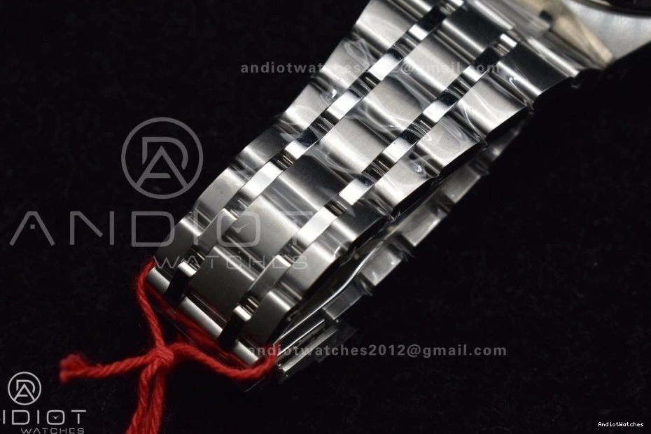 1:1 Royal V7F Edition Black Dial Best A UrbanStyle Strap 1192 on Tudor SS 1203